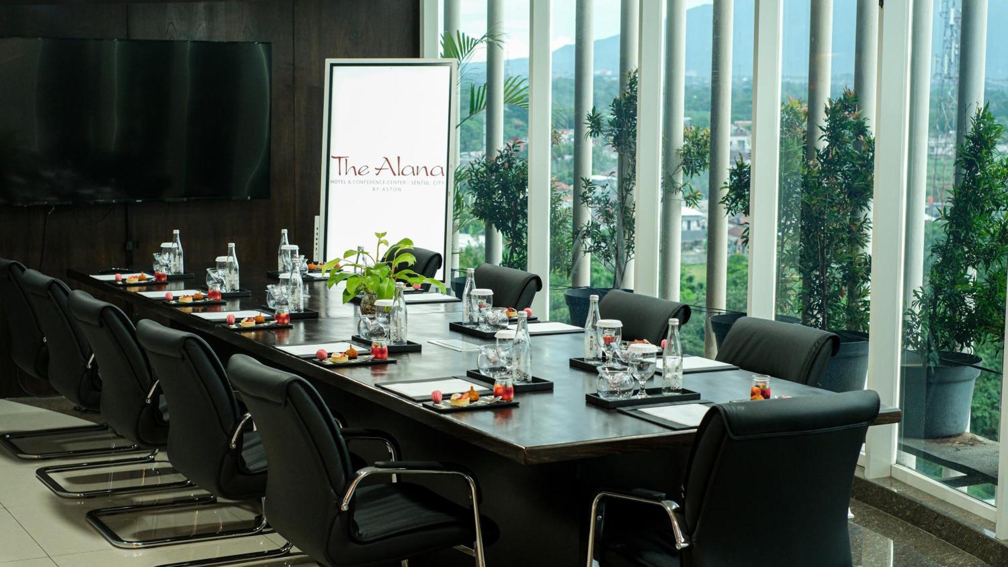 Hotel The Alana And Conference Sentul By Aston